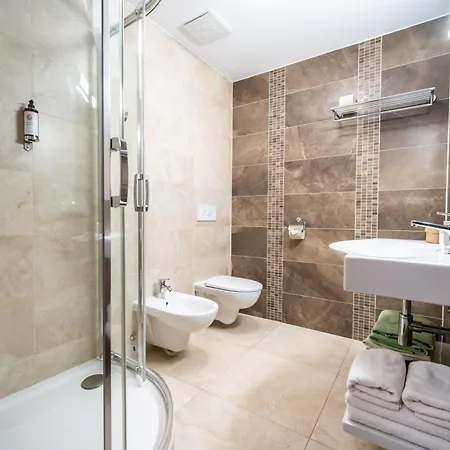 Hotel Wellness Jason Vrsatske Podhradie