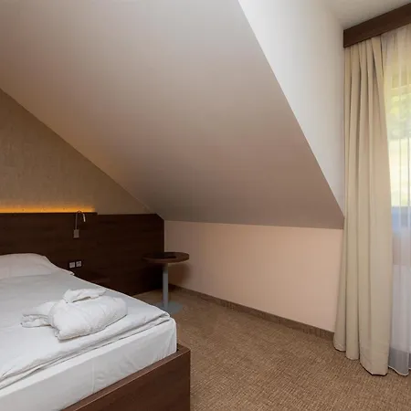 فندق Wellness Jason 4*